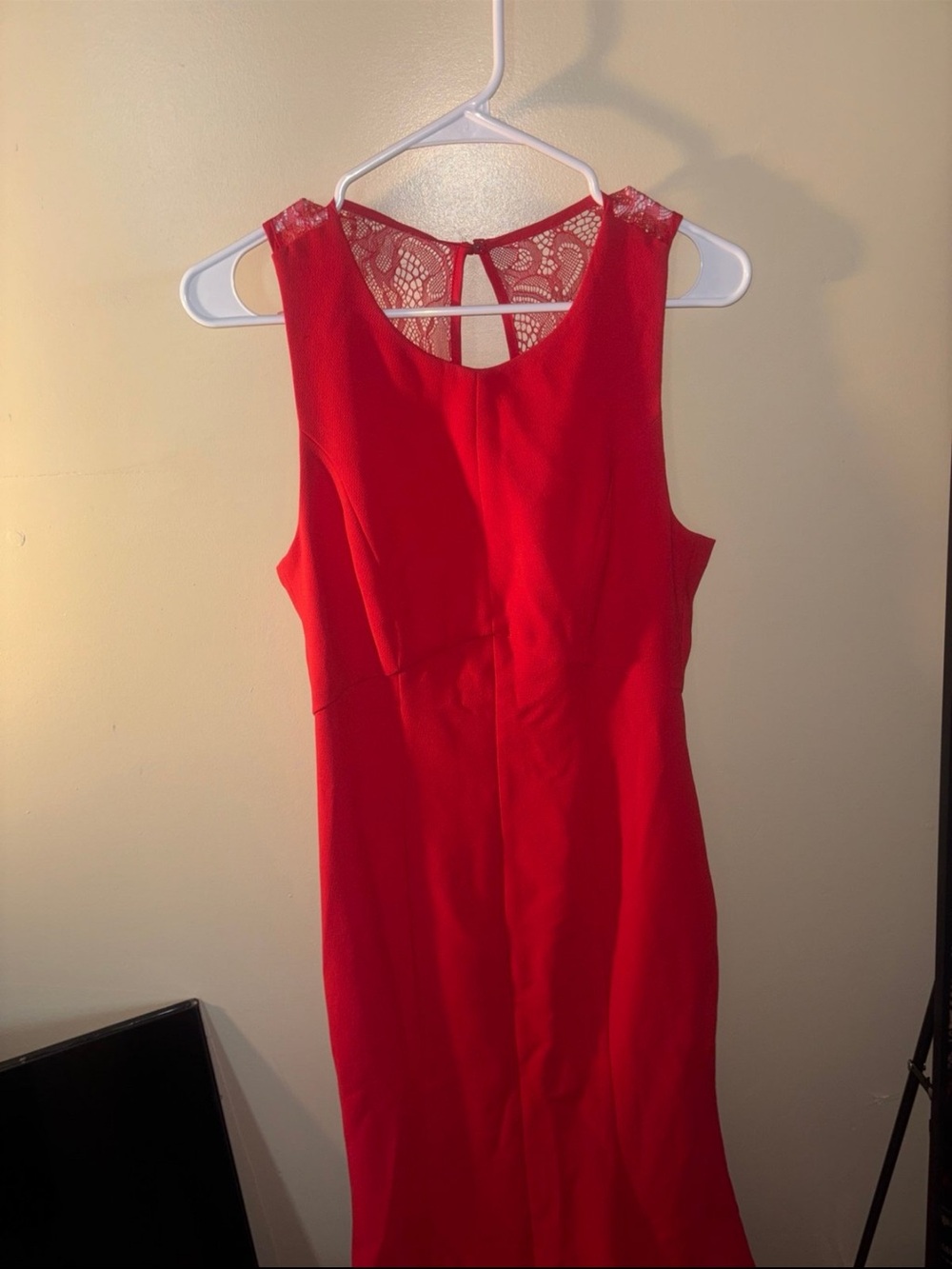 BCBGeneration Red Lace-Back Sleeveless Sheath Dress